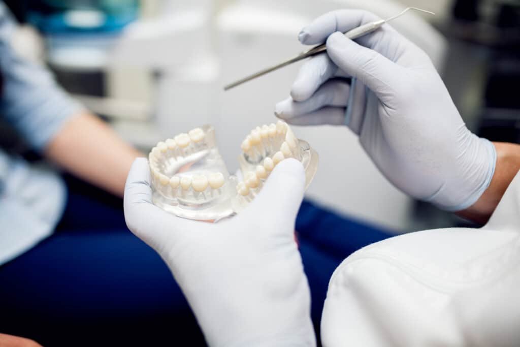 vale la pena estudiar prótesis dental